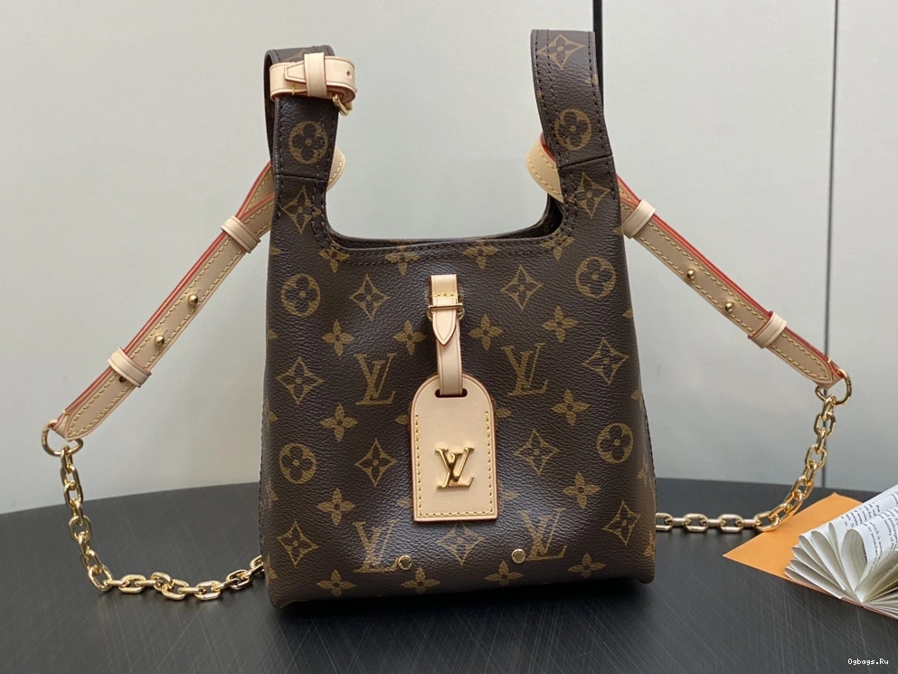 LOUIS Atlantis VUITTON BB 0520